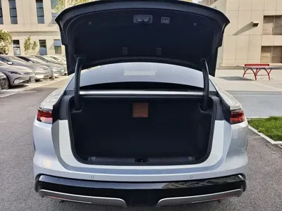 BYD 汉L