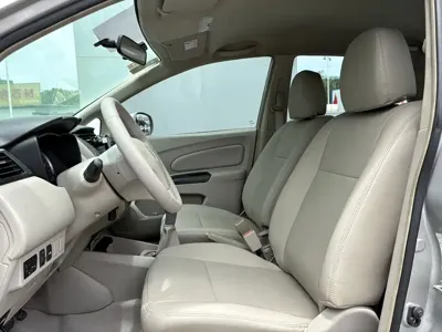 Venucia D50