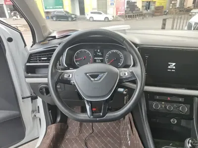 Jetta VS5