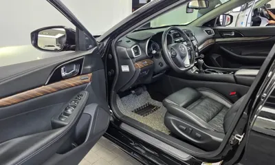 Nissan Maxima