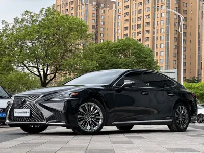 Lexus LS