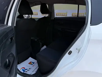Toyota Yaris L