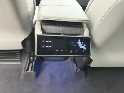 Nio ES8