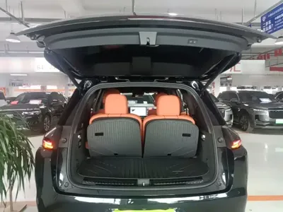 Li Auto Li L8