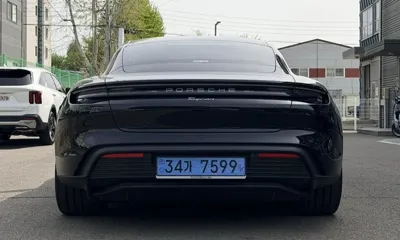 Porsche Taycan