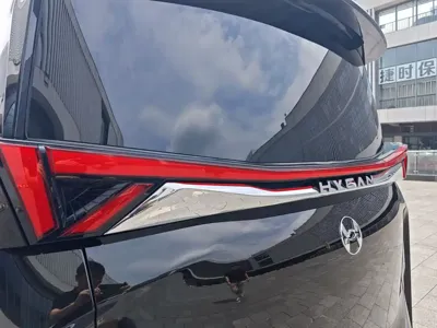 Hycan V09