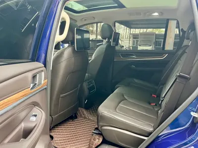 Roewe RX8