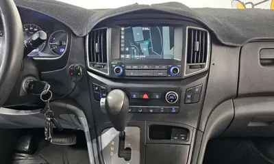 Hyundai Starex
