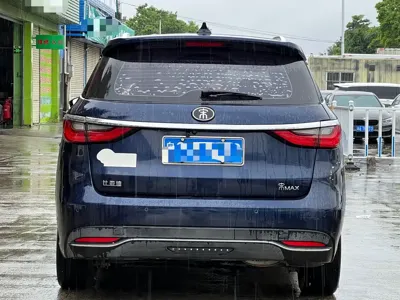 BYD MAX