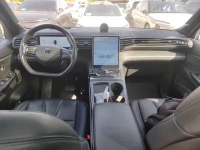 Nio ES8