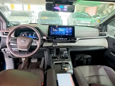 Toyota Granvia