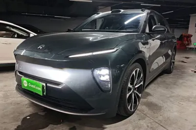 Nio ES8