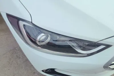 Hyundai Elantra (6th Generation