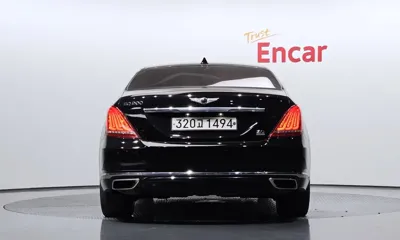 Genesis EQ900