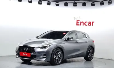 Infiniti Q30