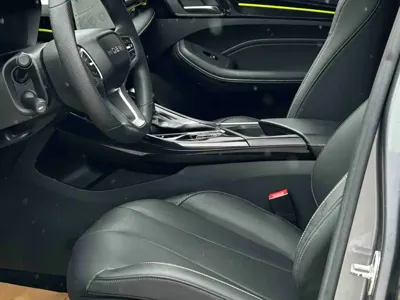 Roewe i5