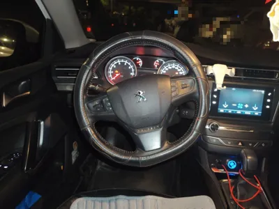 Peugeot 408