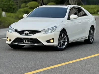 Toyota Reiz