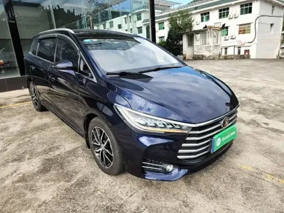 BYD MAX