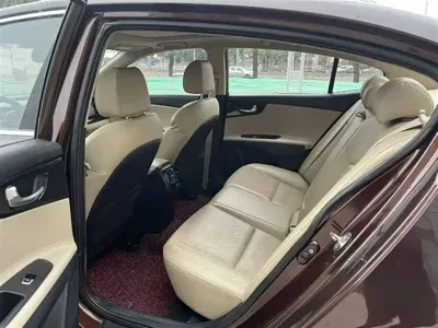 Kia K4