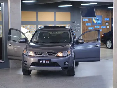 Mitsubishi Outlander (Import)