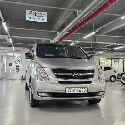 Hyundai Starex