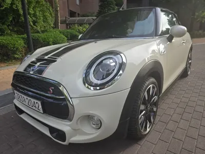MINI Cooper Convertible