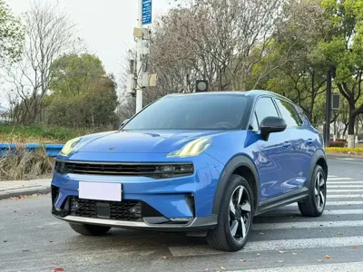 Lynk & Co 06