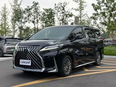 Lexus LM