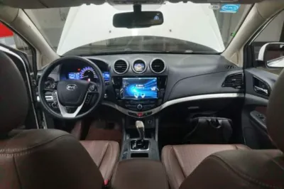 BYD S7
