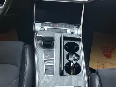 Audi A7L