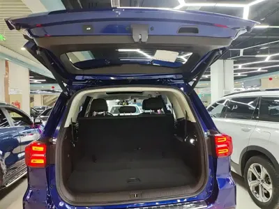 Roewe RX8