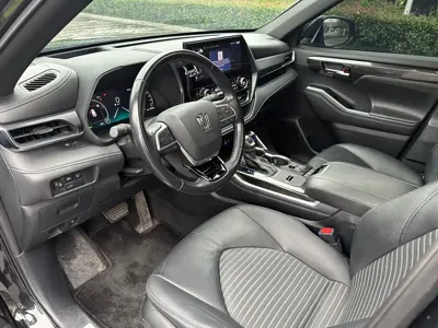 Toyota Crown Kluger