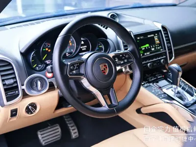 Porsche Cayenne Hybrid