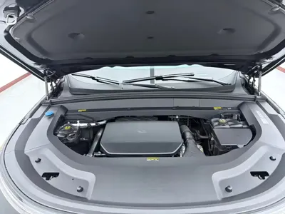Li Auto Li L8