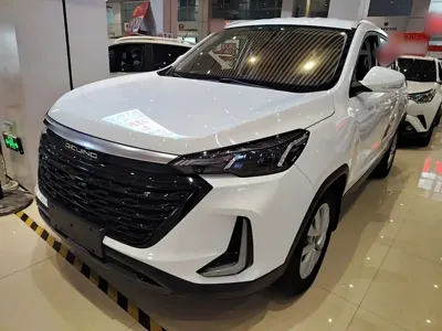 BAIC X3
