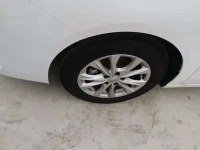 Roewe i5