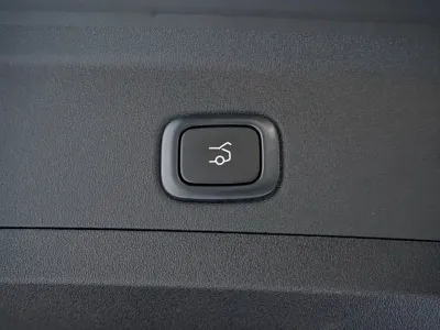Nio ES8