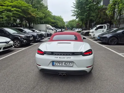 Porsche 718