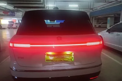 Nio ES8
