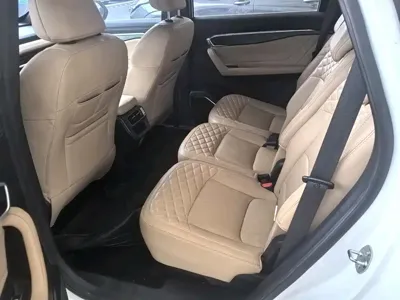 Geely Haoyue L