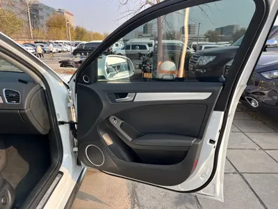Audi A4 (Import)