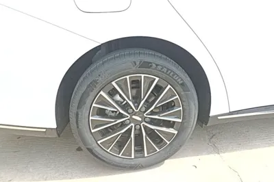 Geely Auto Emgrand