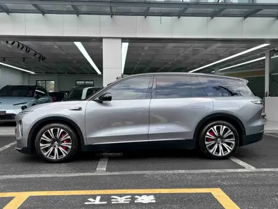 Nio ES8