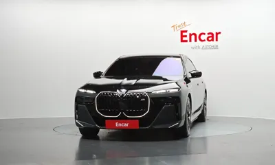 BMW i7