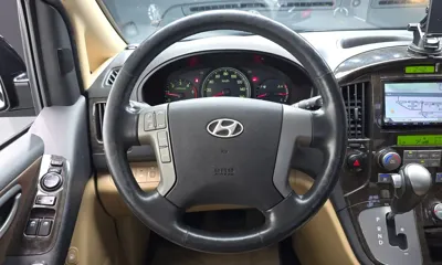 Hyundai Starex