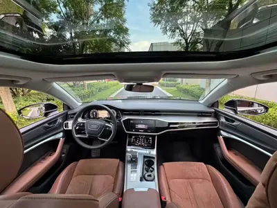 Audi A7L