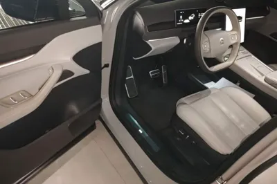 Nio ES8