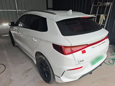 BYD e2