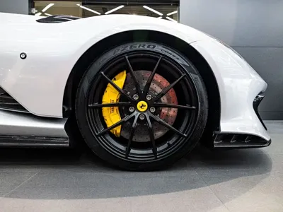 Ferrari 812